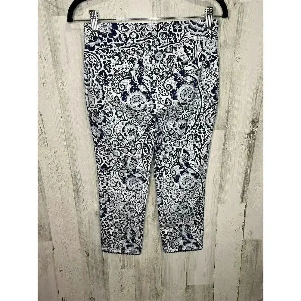 Chico's Women's Petite Paisley‎ Cropped Pants Blue Size 00P(Chicos) or 2P
